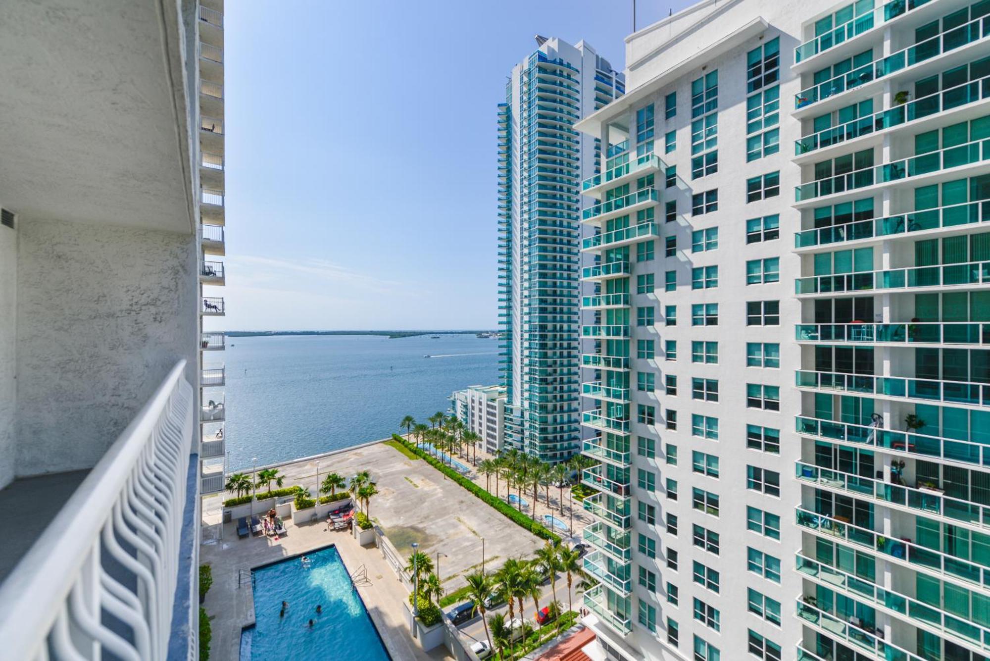 Amazing 3 Bedroom Condo At Brickell With Pool Μαϊάμι Εξωτερικό φωτογραφία