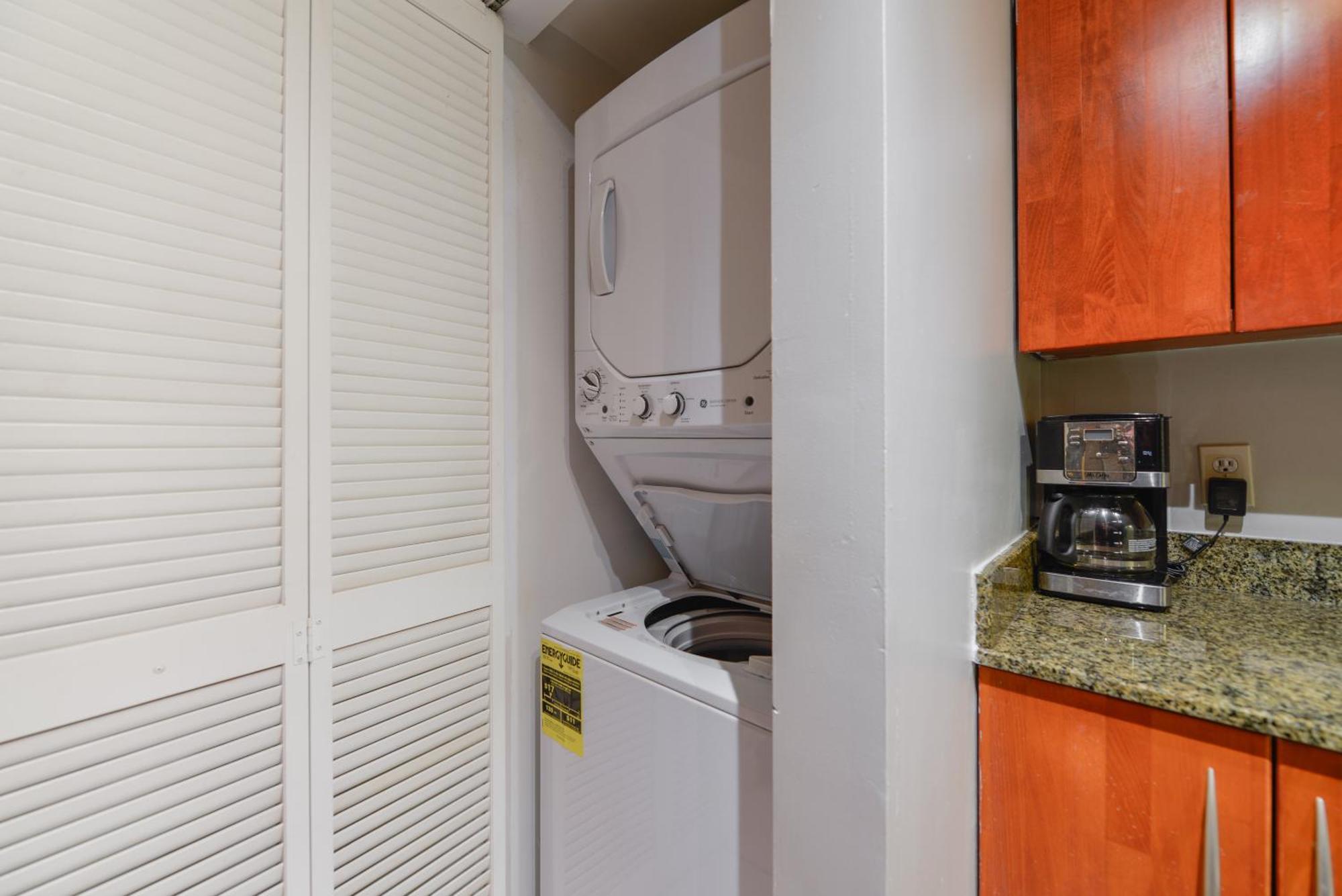 Amazing 3 Bedroom Condo At Brickell With Pool Μαϊάμι Εξωτερικό φωτογραφία